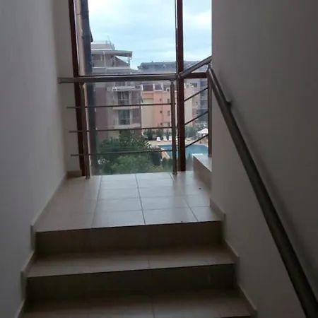 Apartment Flat Near The Sea
